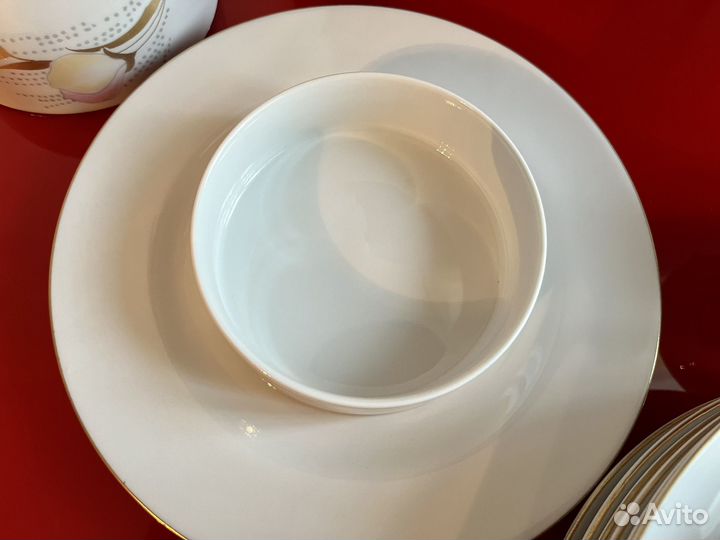Чашки блюдца тарелки масленка ГДР фарфор