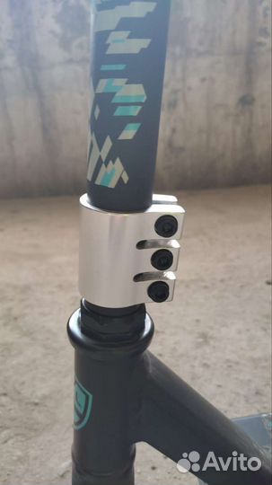 Зимний трюковой самокат blizzard