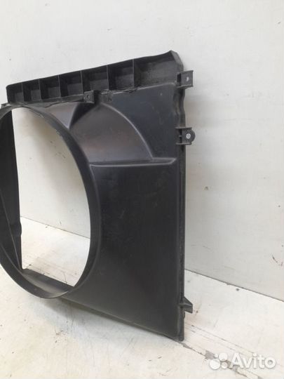 Диффузор вентилятора Toyota Land Cruiser 200