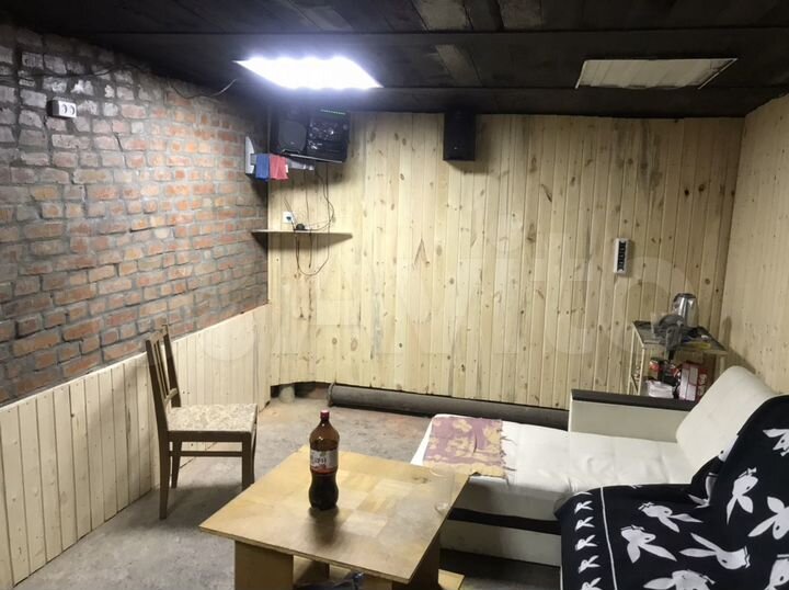 Гараж, > 30 м²