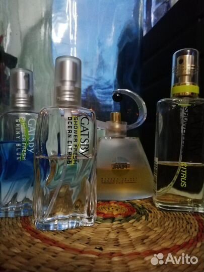 Винтаж и остатки парфюма во флаконах