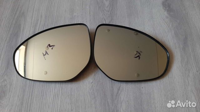 Зеркальный элемент правый Mazda 3 BL