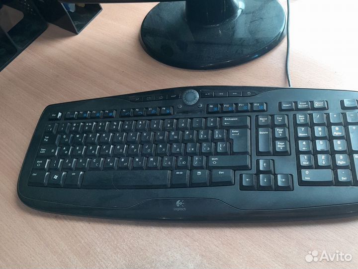 Монитор LG +клавиатура