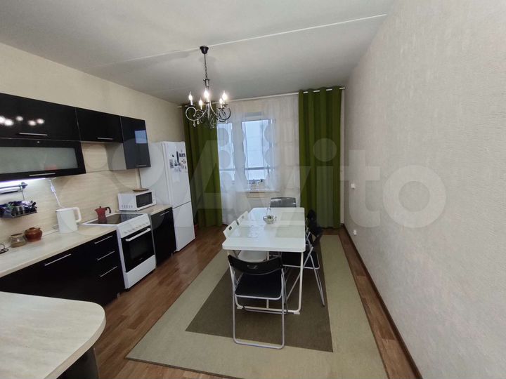 3-к. квартира, 92,7 м², 10/16 эт.