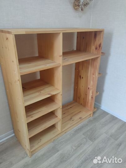 Детский деревянный шкаф
