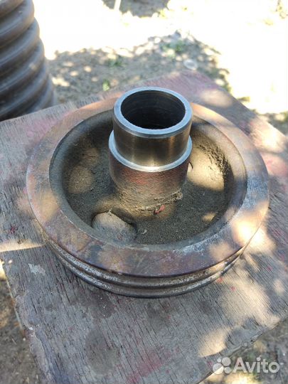 Шкив коленвала д 245.д240,тнвд евро 2,язда