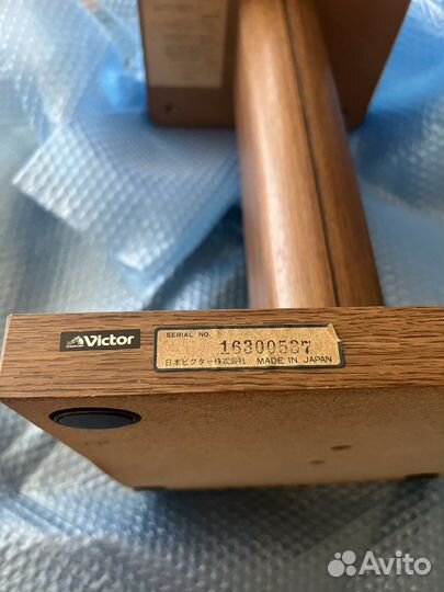 Стойки для полочной акустики