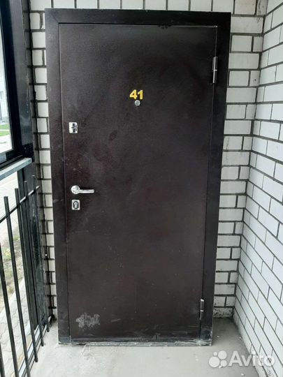Дверь входная металлическая новая