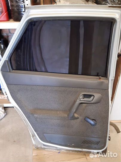 Обшивка задней двери на ваз 2110