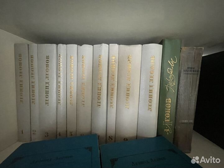 Книги - в библиотеку или школу