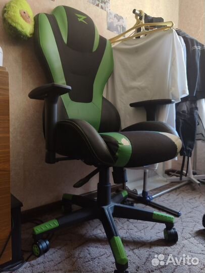 Компьютерное кресло игровое