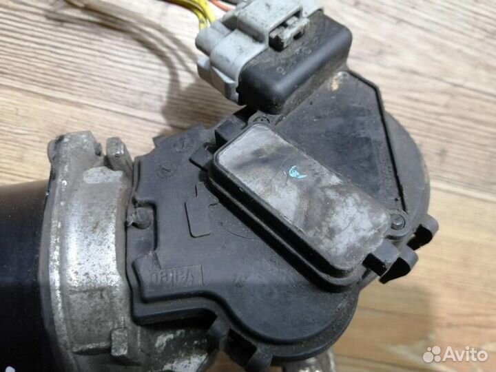 Моторчик стеклоочистителя передний Qashqai J10