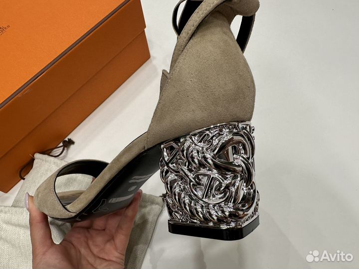 Босоножки Неrмеs р-р 39 в наличии