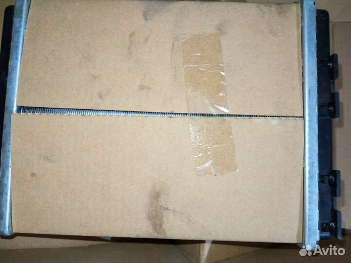 Радиатор отопителя салона/печки 10-35136-sx