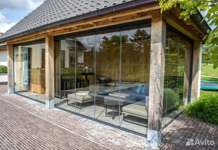 Безрамное раздвижное остекление