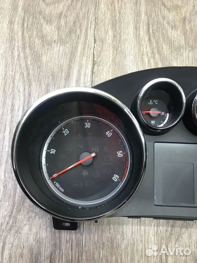 Панель приборов Opel Astra J хетчбэк 5-ти дв
