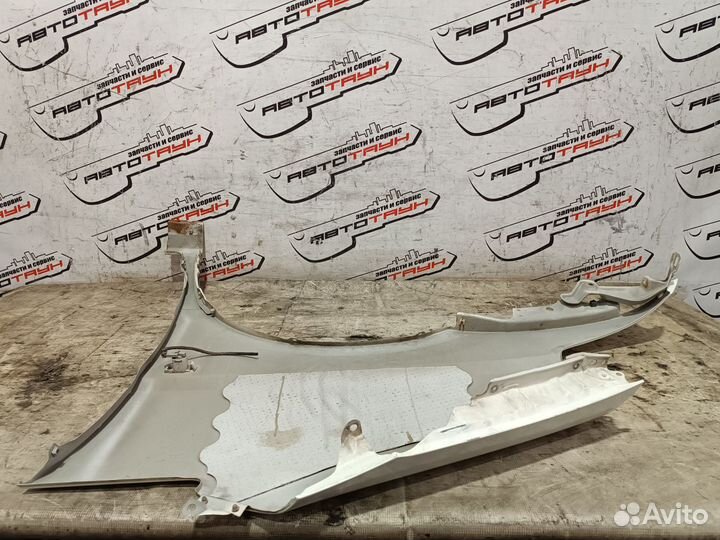 Крыло nissan serena PC24 PNC24 RC24 TC24 TNC24 VC24 VNC24 631004N050 переднее правое белый, QT1 KA93