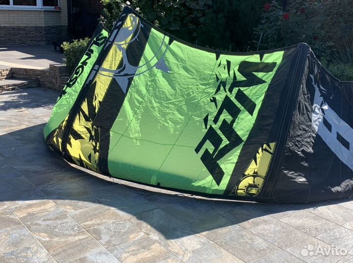 Продаю кайт Slingshot 8м