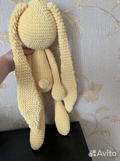 Вязаный заяц ручной работы