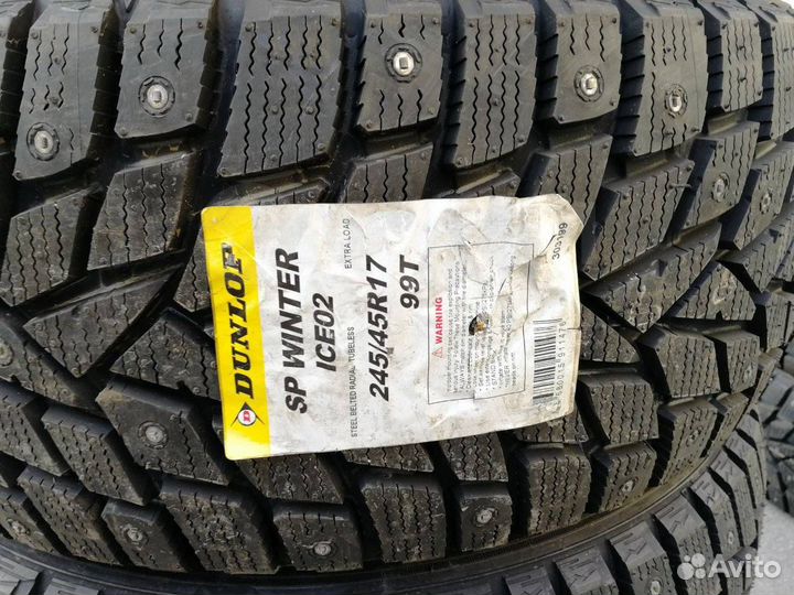 Dunlop SP Winter Ice 02 245/45 R17