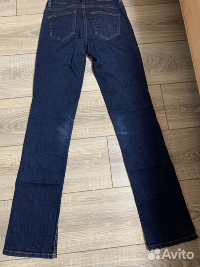 Женские джинсы