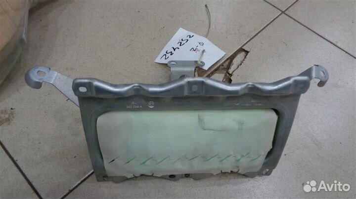 Подушка безопасности пассажирская в торпедо Ford