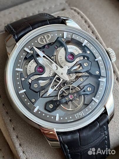 Часы Girard Perregaux Neo Bridges