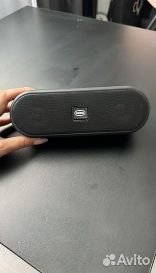 Беспроводная блютуз колонка