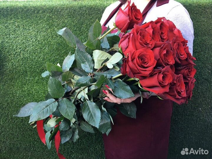 15 роз 90 см (Эквадор). Доставка