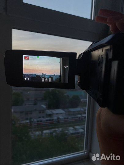 Видеокамера panasonic hc v770 black и штатив Dexp