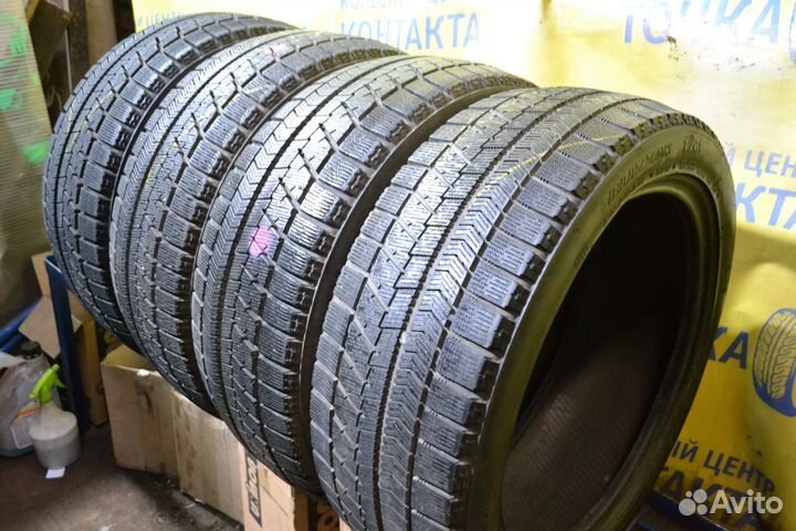 Bridgestone Blizzak VRX 215/45 R17