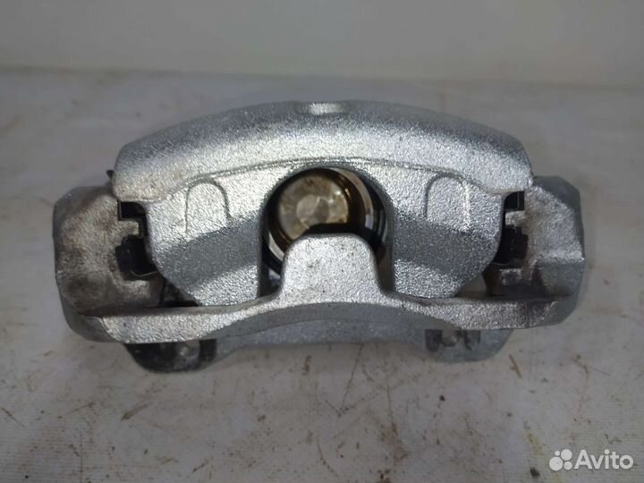 Суппорт передний левый Киа Сид 3