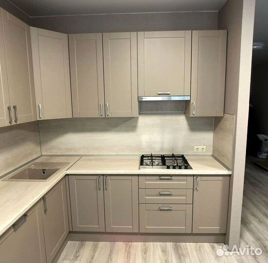 Кухня на заказ в стиле минимализм