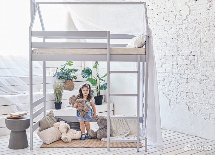 Кровать чердак из массива сосны