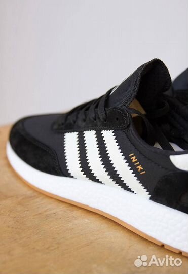 Кроссовки Adidas iniki Runner Luxe