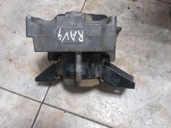Опора двигателя(подушка) Rav 4