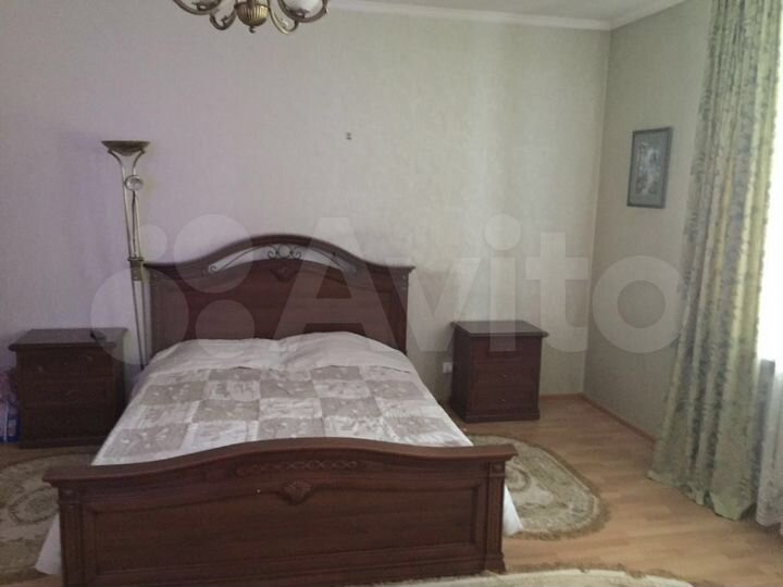 2-к. квартира, 57,2 м², 1/3 эт.