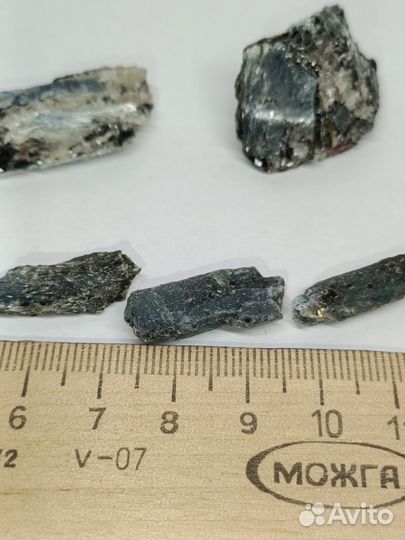 Минерал Кианит