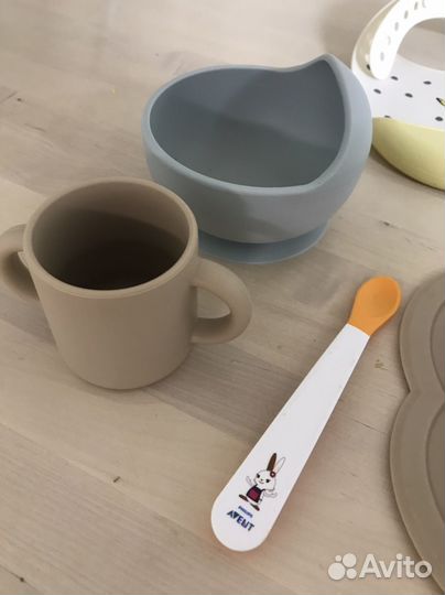 Силиконовая детская посуда
