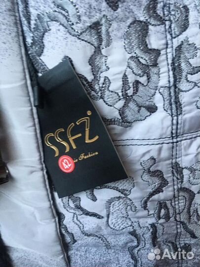 Куртка демисезонная женская 42 44 новая