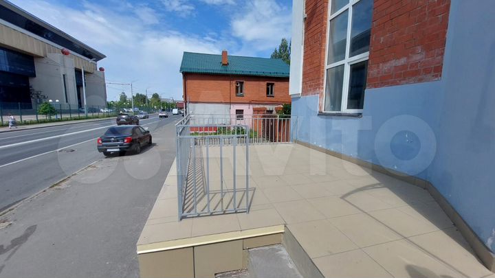 Продаю помещение с арендатором 158 м²