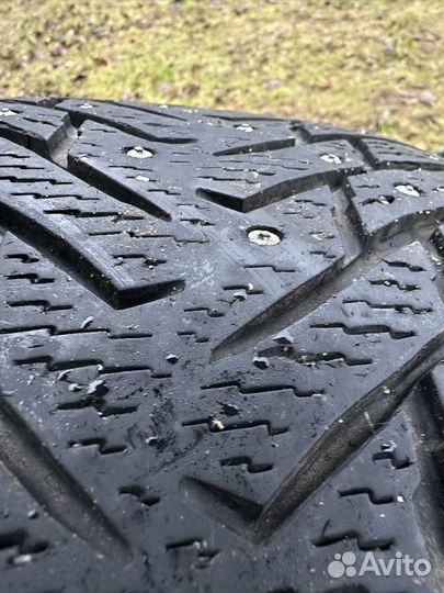 Nokian Tyres Hakkapeliitta 8 235/45 R18