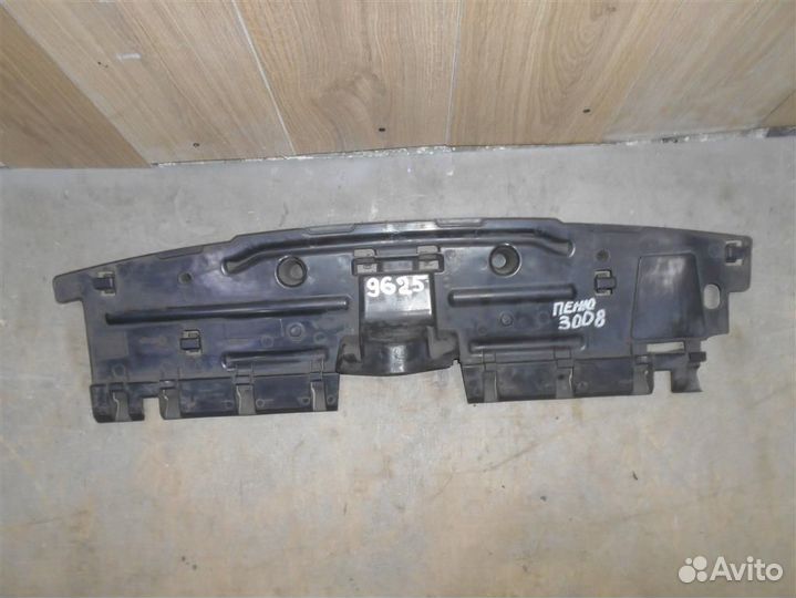 Кожух замка капота от Peugeot 3008 2010-2016