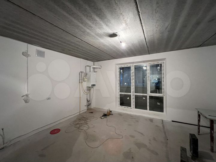 2-к. квартира, 75 м², 1/6 эт.