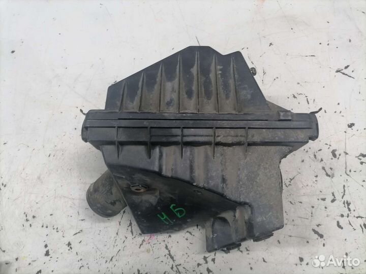 Корпус воздушного фильтра Nissan Bluebird 14 CD20