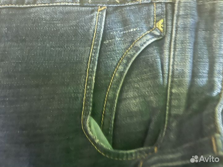Джинсы armani