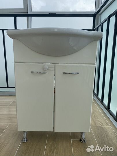 Раковина с тумбой бу