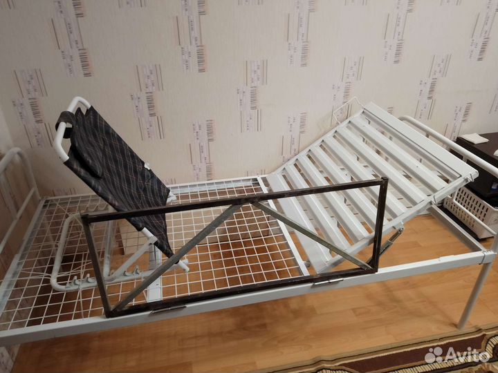 Медицинская кровать для лежачих больных