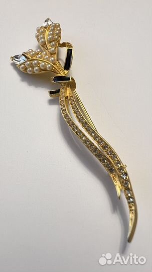 Изящная винтажная брошь С кристаллами и жемчугом
