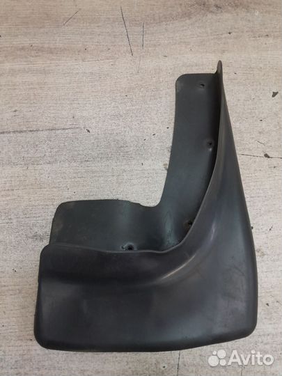 Брызговик задний правый Mazda Tribute I (2000—2004